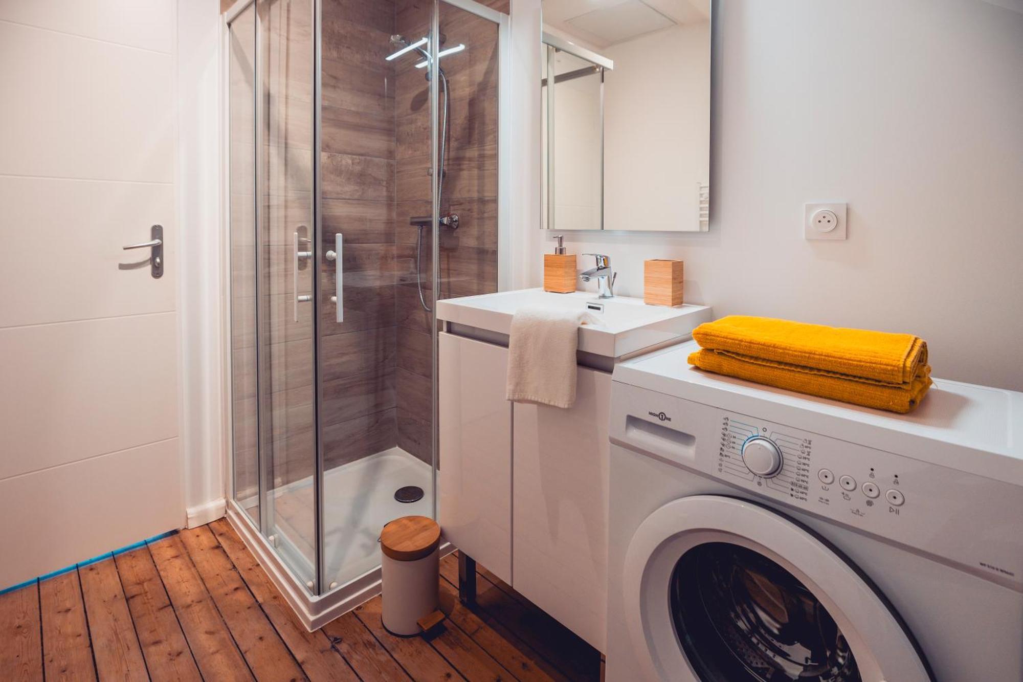 Loft Lumineux Tres Spacieux - Parking Gratuit Chateauroux Exterior photo